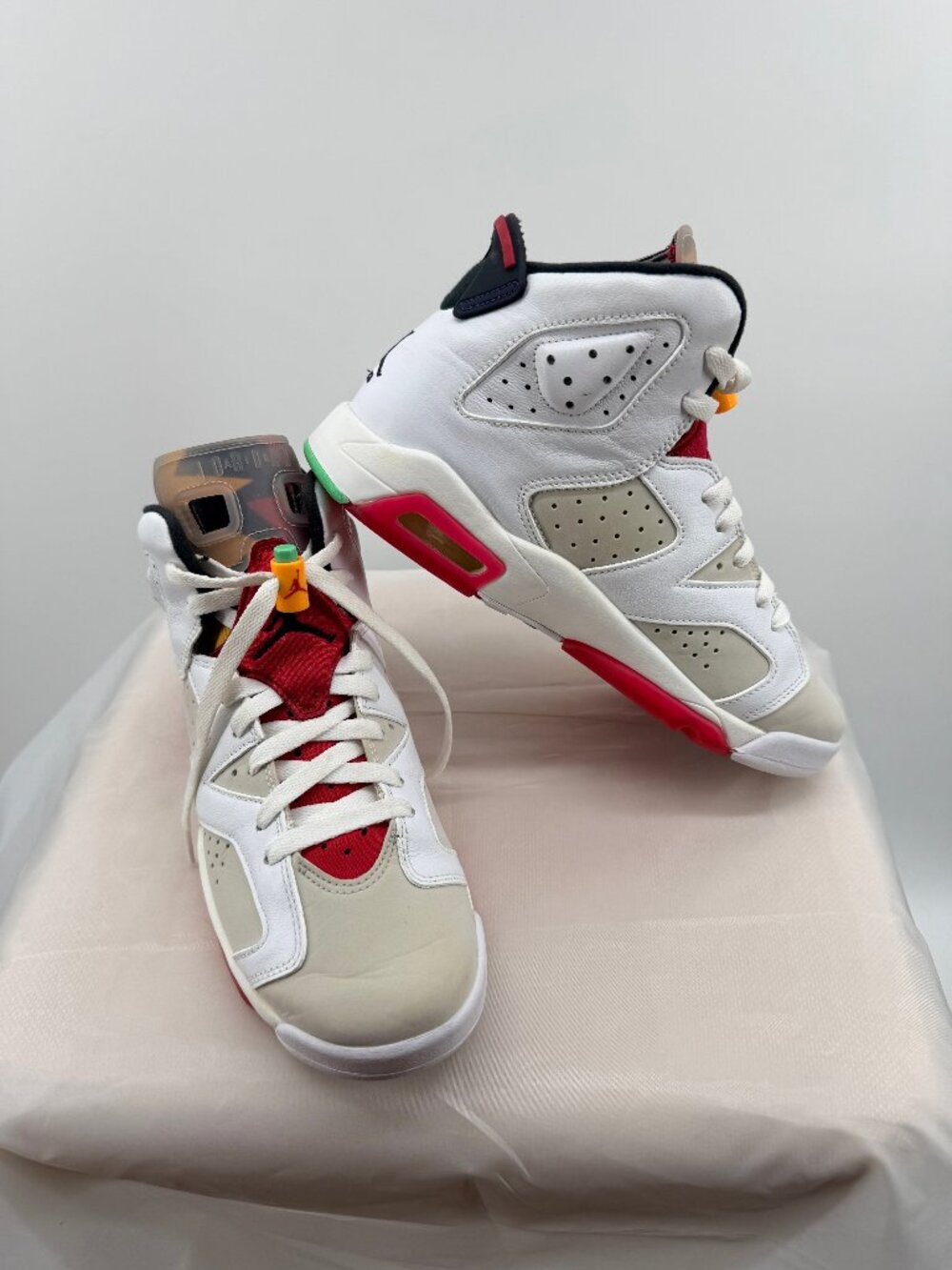 Jordan 6 Hare size 7Y